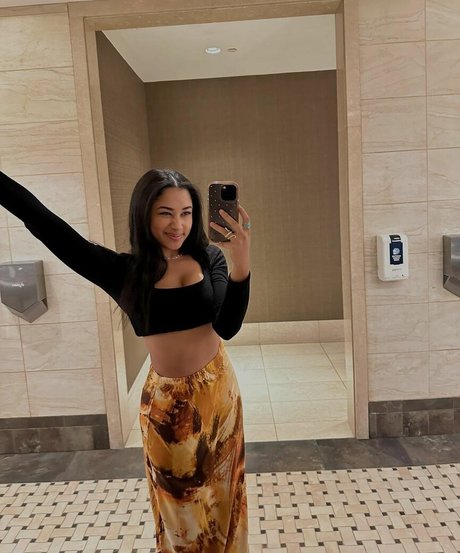 Emma Regala naked model galleries