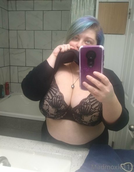 madmoxie112 high quality pornstar picture