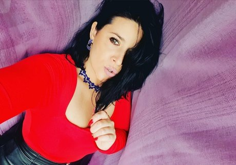 hotsexymommy69 perfect pornstar pictures