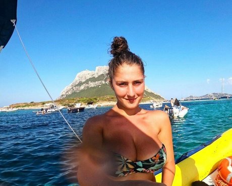 __mianina nice model pic