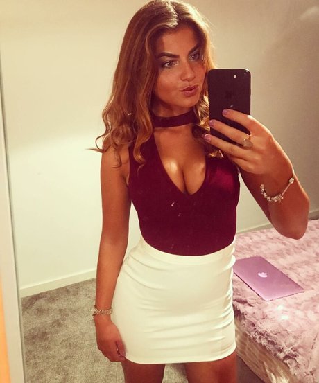 Lauren Fardon star perfect pic