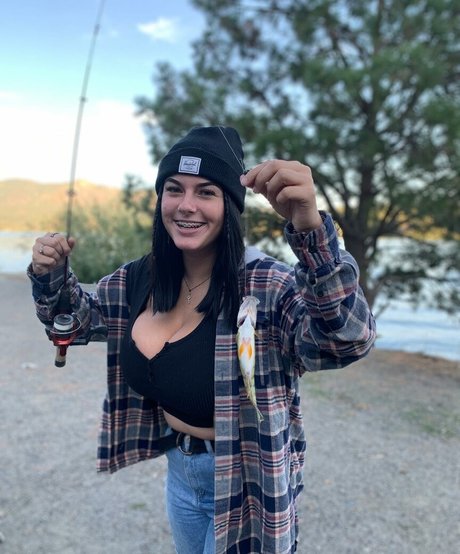 Kenzie G nude model galleries