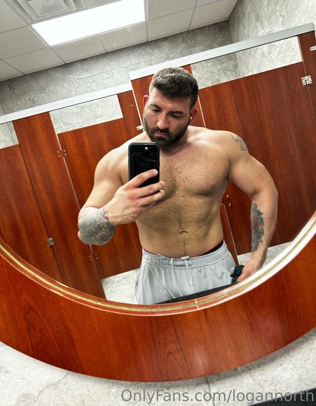 logannorth adult model pics