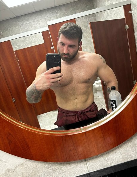 logannorth exclusive model image