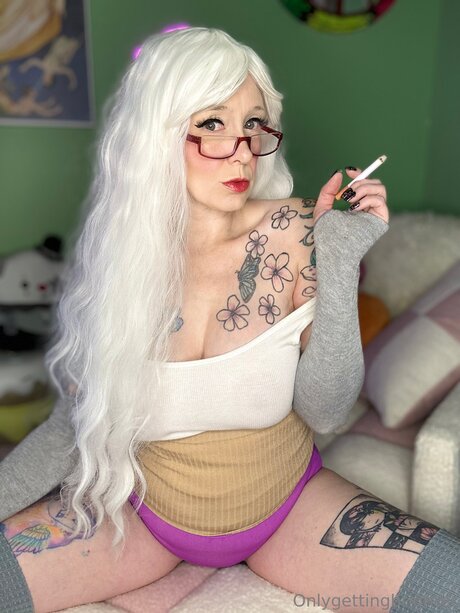 Onlygettingbrighter model free pics