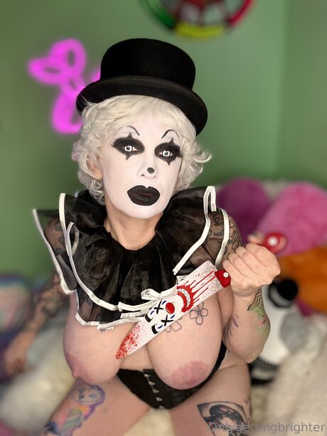 Onlygettingbrighter top model photos