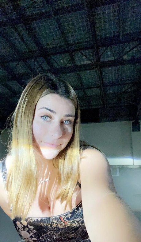 Emma R B xxx pornstar archive