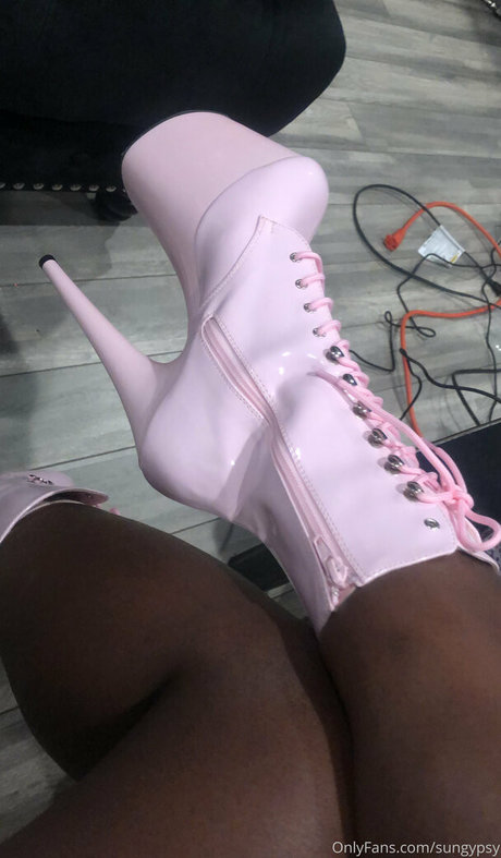 sungypsy pornstar perfect pic