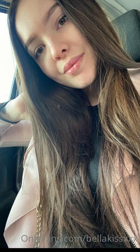 bellakissxxx star photo