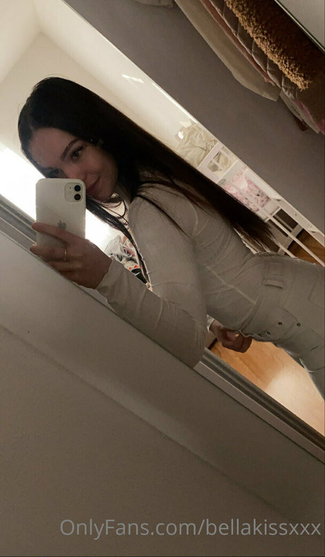 bellakissxxx pornstar gallery