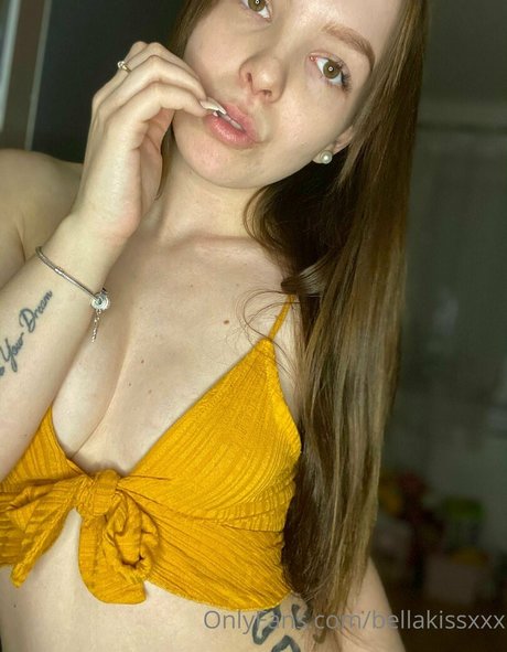 bellakissxxx star naked photo