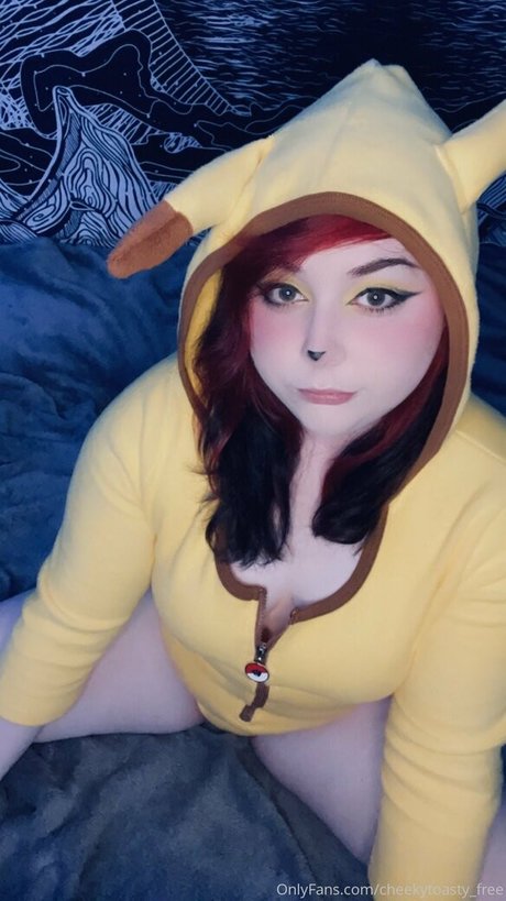 cheekytoasty free naked star photos