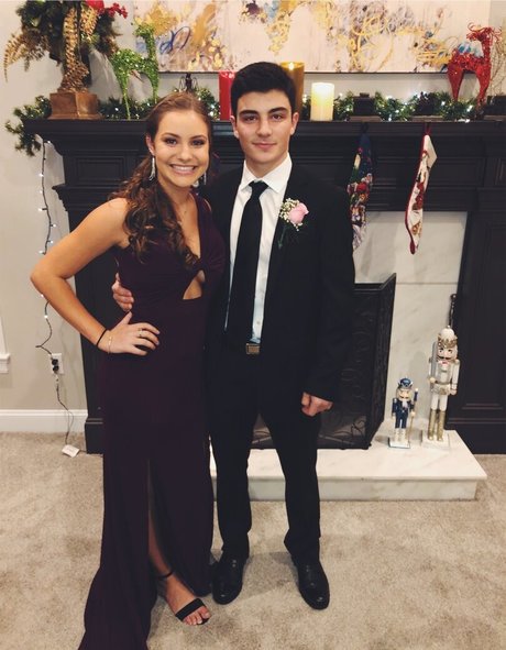 Leah Booth adult model pic