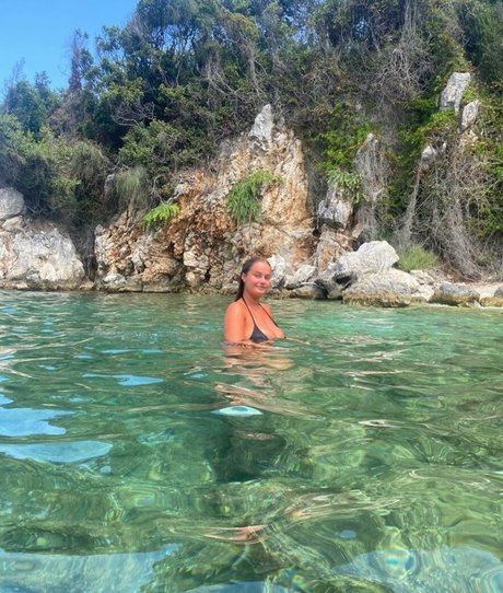 Leah Booth porn model image