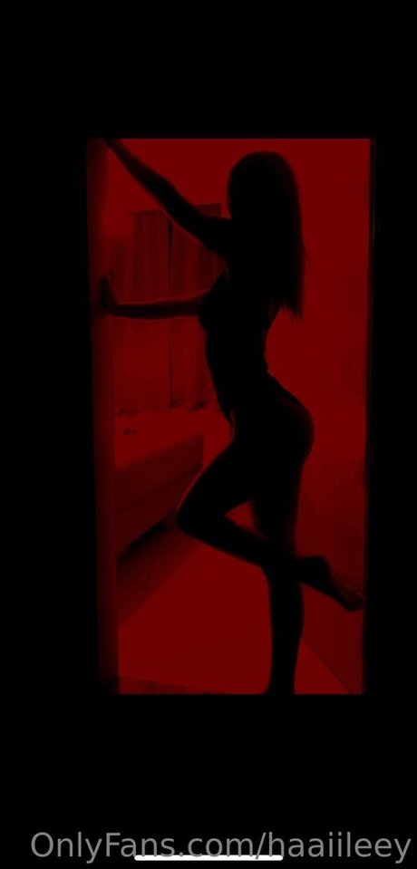 haaiileey hot pornstar pic