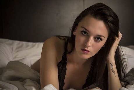 Hanna Zellers hd pornstar pics