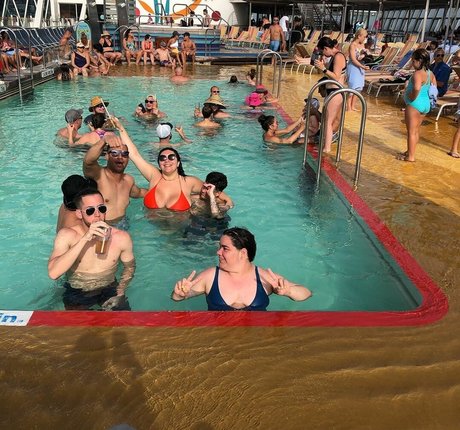 Nicky Nicole nice pornstar photos