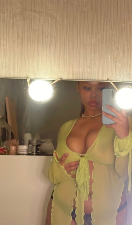 Keanna Theo hot actress photos