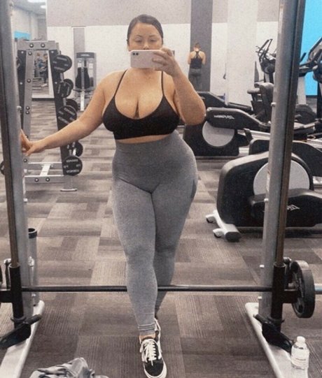 Rozzyrozzzz star erotic photos