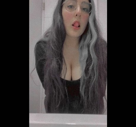 Carolin a__sto exclusive actress image