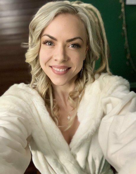 Nina Rei best actress gallery