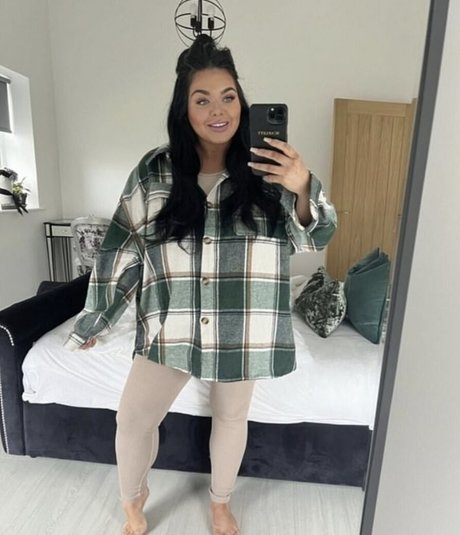 Scarlett Moffatt star nice picture
