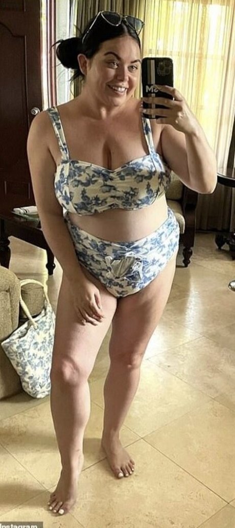 Scarlett Moffatt model exclusive pictures