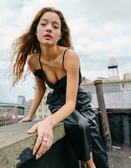 Ruby Snowber porn model gallery