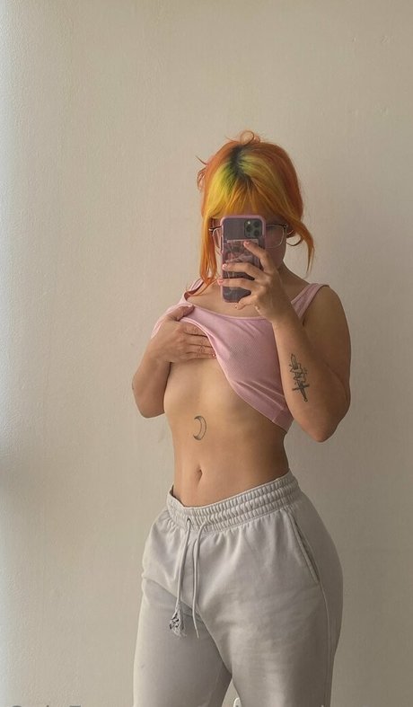 poisonyvieefree erotic actress pics