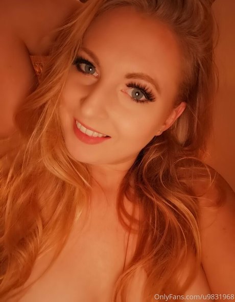 gushinggeegeefree nude pornstar picture