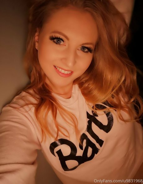 gushinggeegeefree nudes actress photo