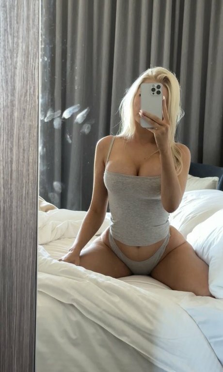 Sav xo hot pornstar pictures