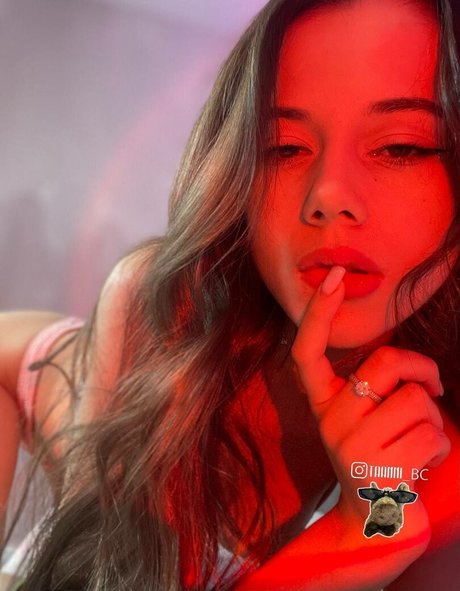 taanni pornstar top photo