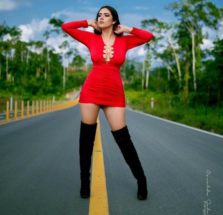 Mika Janneth pretty pornstar image