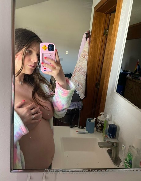 meganhollyfree star hd img