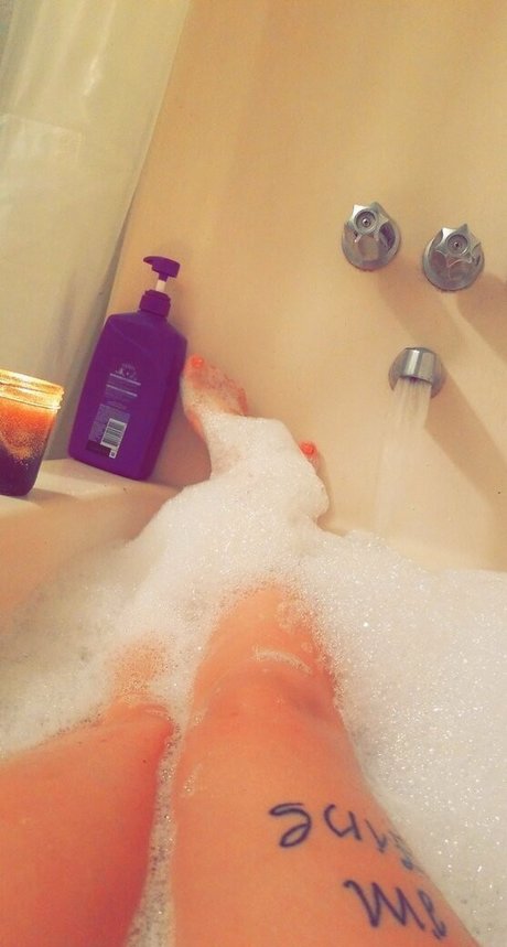 callmemrsgrey model art pic