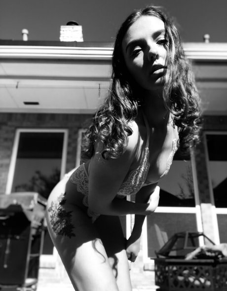 foxyopheliaa nude star pictures