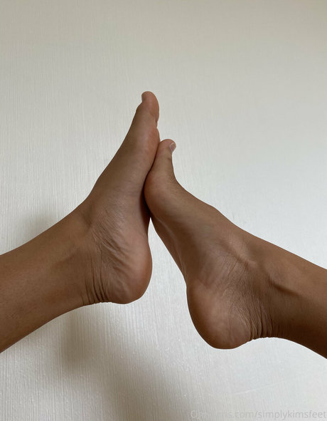 simplykimsfeet model galleries