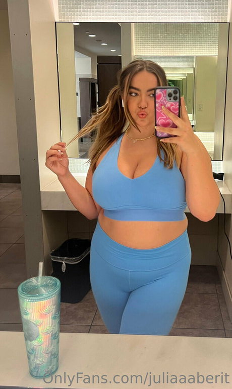 juliiaaberitttt model nude photos