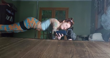 mikaylarainesfans sexy actress archive