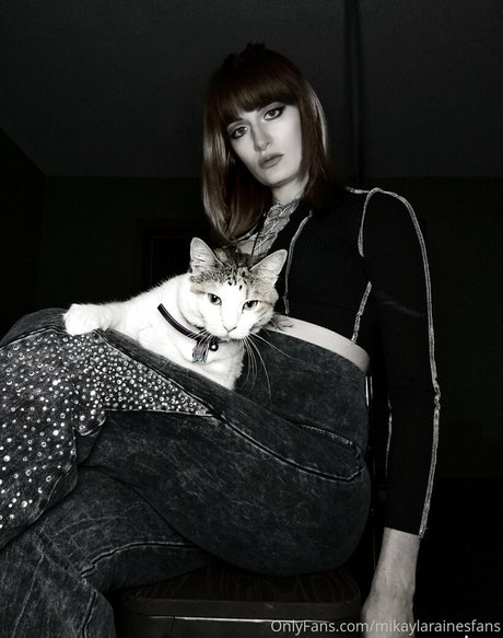mikaylarainesfans model porn pic