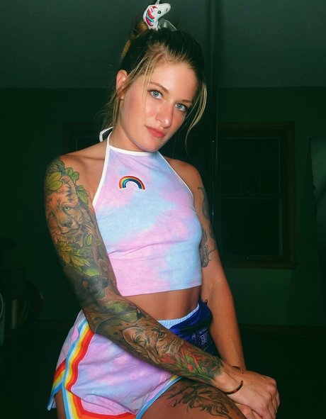 mikaylarainesfans actress gallery