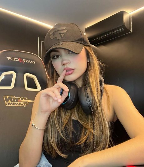 Barbara Emely pretty star img