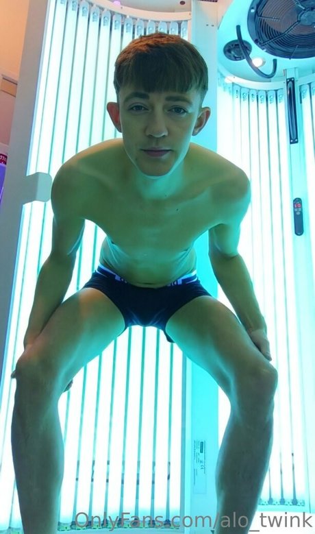 alo twink pornstar naked pics