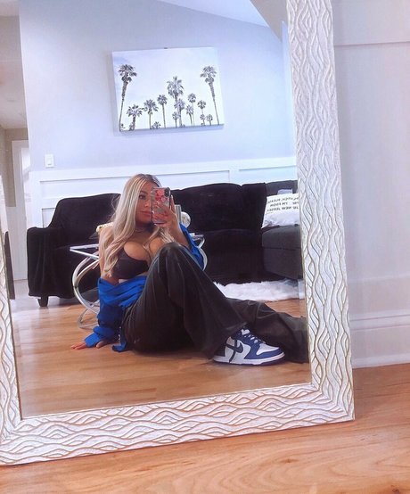 Tatiana Gianacopoulos star sex image