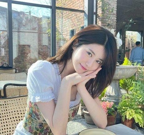 Lee Hayun xxx model photos