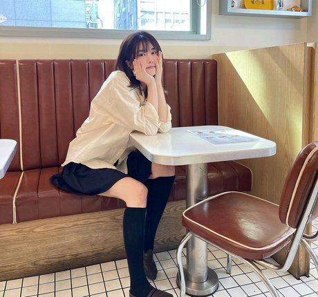 Lee Hayun model nudes photo