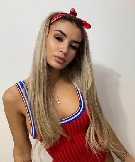 Biancabiiiib pornstar art pic