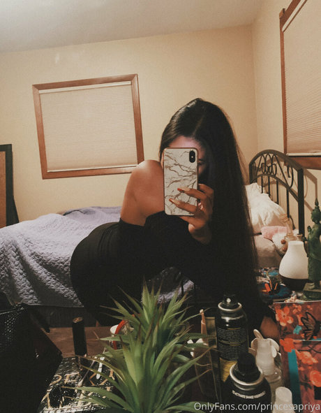 hannahsharpe18 art actress galleries