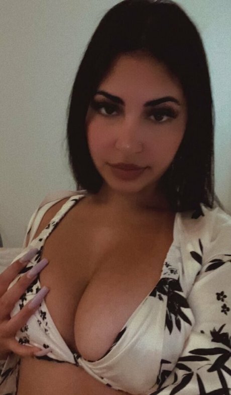 hannahsharpe18 star sexy photo